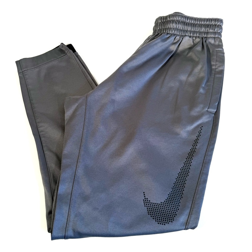 Nike Dri-FIT Therma Swoosh Tapered Basketball Athletic Sports Pants in Gray - Picture 2 of 8